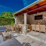 Vacation With Private Heated Pool *
