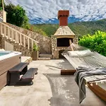 Vacation With Private Heated Pool * Zaton (Dubrovnik-Neretva)