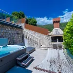 Vacation With Private Heated Pool