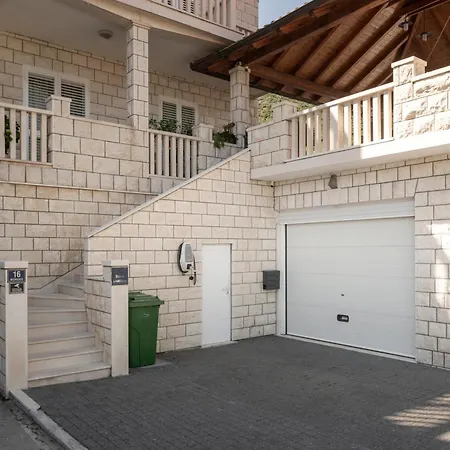 Ferienhaus Vacation Home With Private Heated Pool