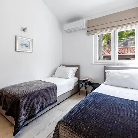 Vacation With Private Heated Pool Сasa de vacaciones *