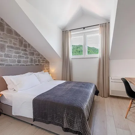 Vacation Home With Private Heated Pool Ferienhaus Zaton (Dubrovnik-Neretva)