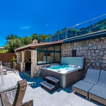 Vacation Home With Private Heated Pool Ferienhaus