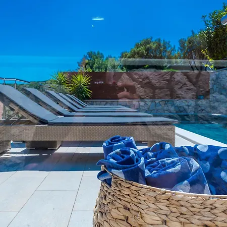 Ferienhaus Vacation Home With Private Heated Pool