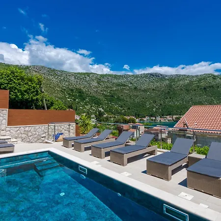 Vacation With Private Heated Pool Zaton (Dubrovnik-Neretva)