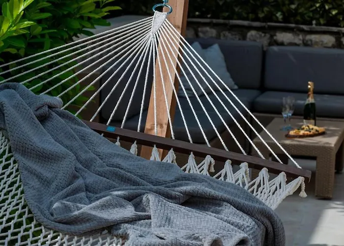 Vacation With Private Heated Pool 자톤