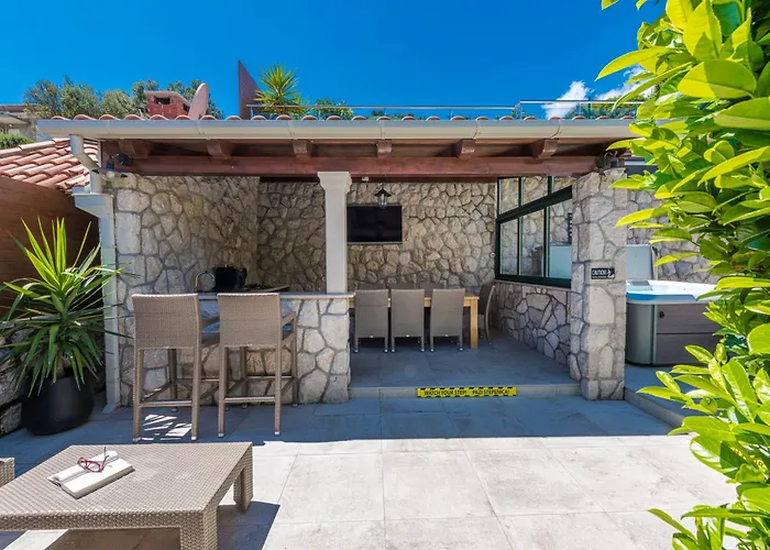 Vacation With Private Heated Pool * Zaton (Dubrovnik-Neretva)