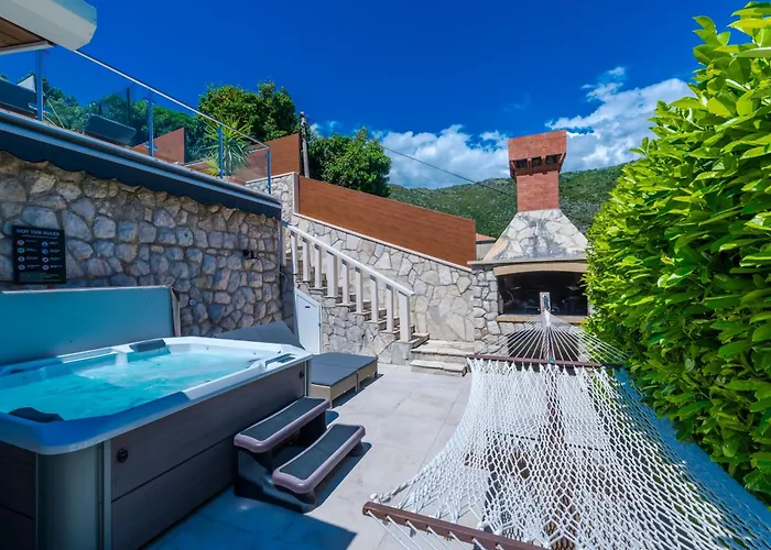 Vacation With Private Heated Pool