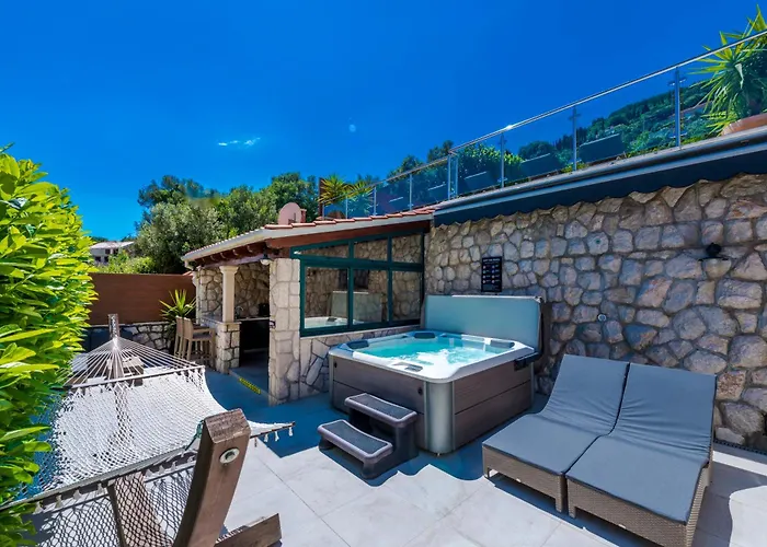 Vacation With Private Heated Pool 펜션