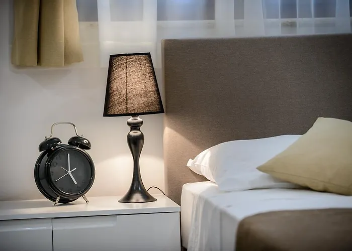 Vacation With Private Heated Pool 펜션 자톤